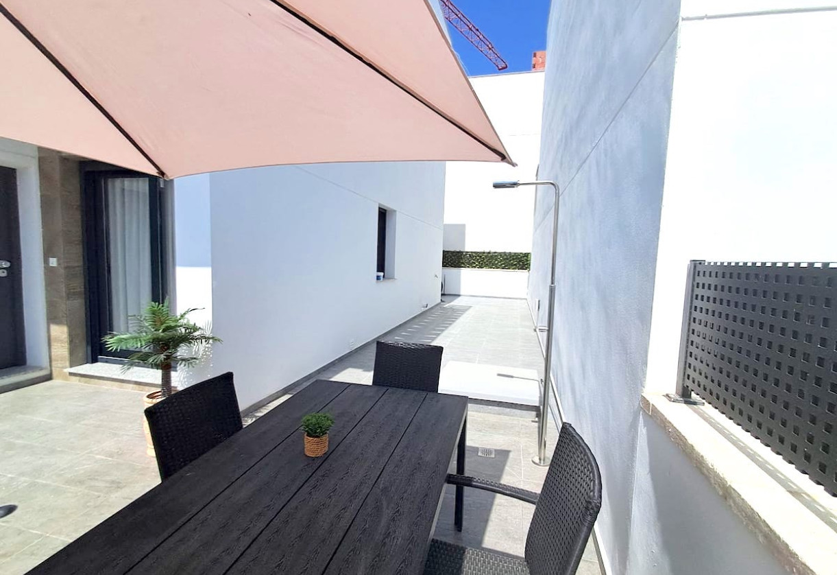 Sale · Villa · Torrevieja - El Hondo