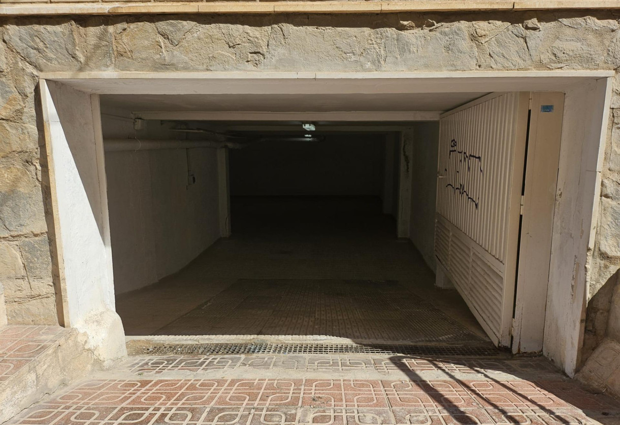 Sale · Garage · Torrevieja · Playa del cura