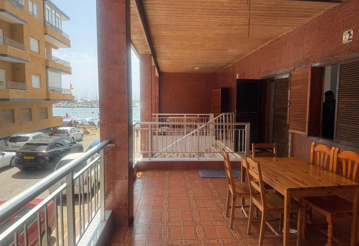 Reventa · APARTAMENTO · Torrevieja · Playa del Acequión