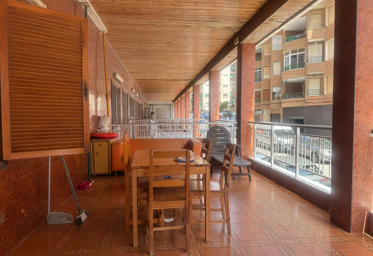 Reventa · APARTAMENTO · Torrevieja · Playa del Acequión