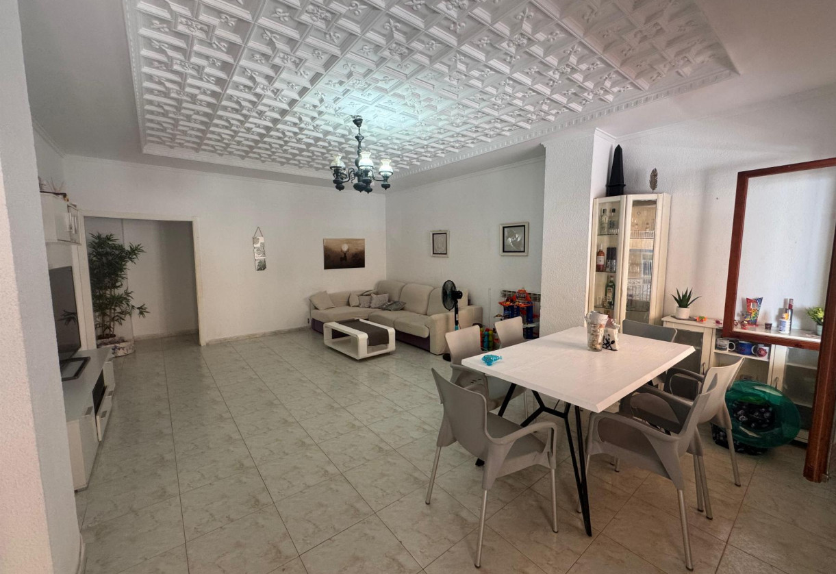 Reventa · APARTAMENTO · Torrevieja · Playa del Acequión