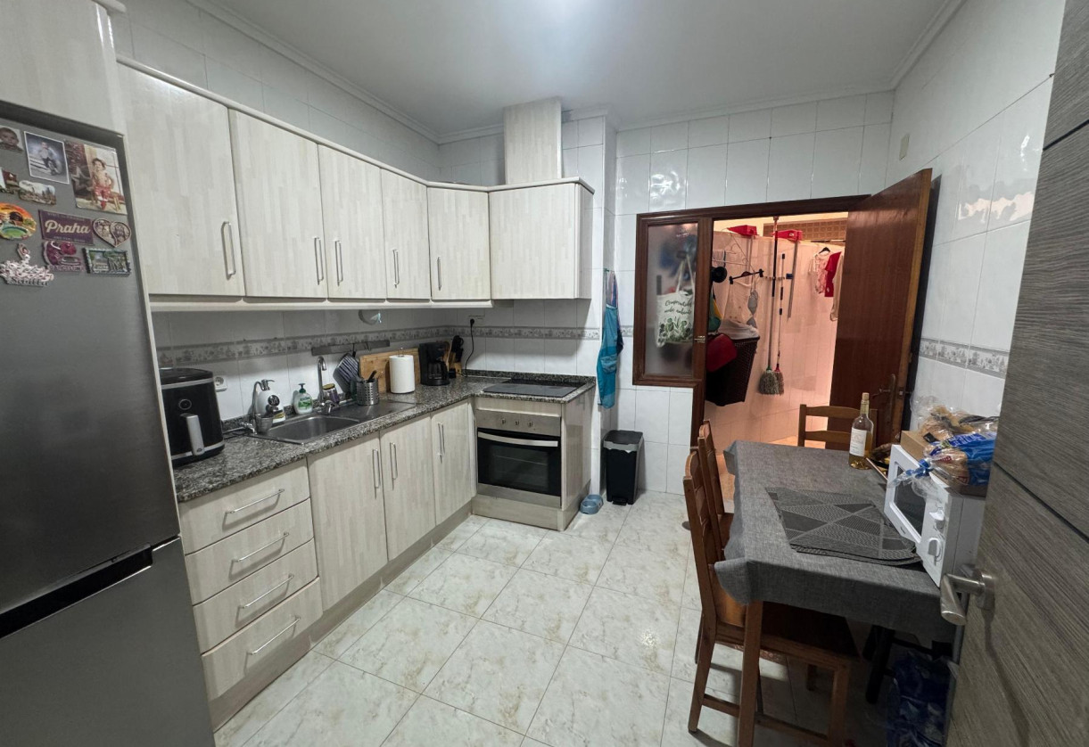 Reventa · APARTAMENTO · Torrevieja · Playa del Acequión