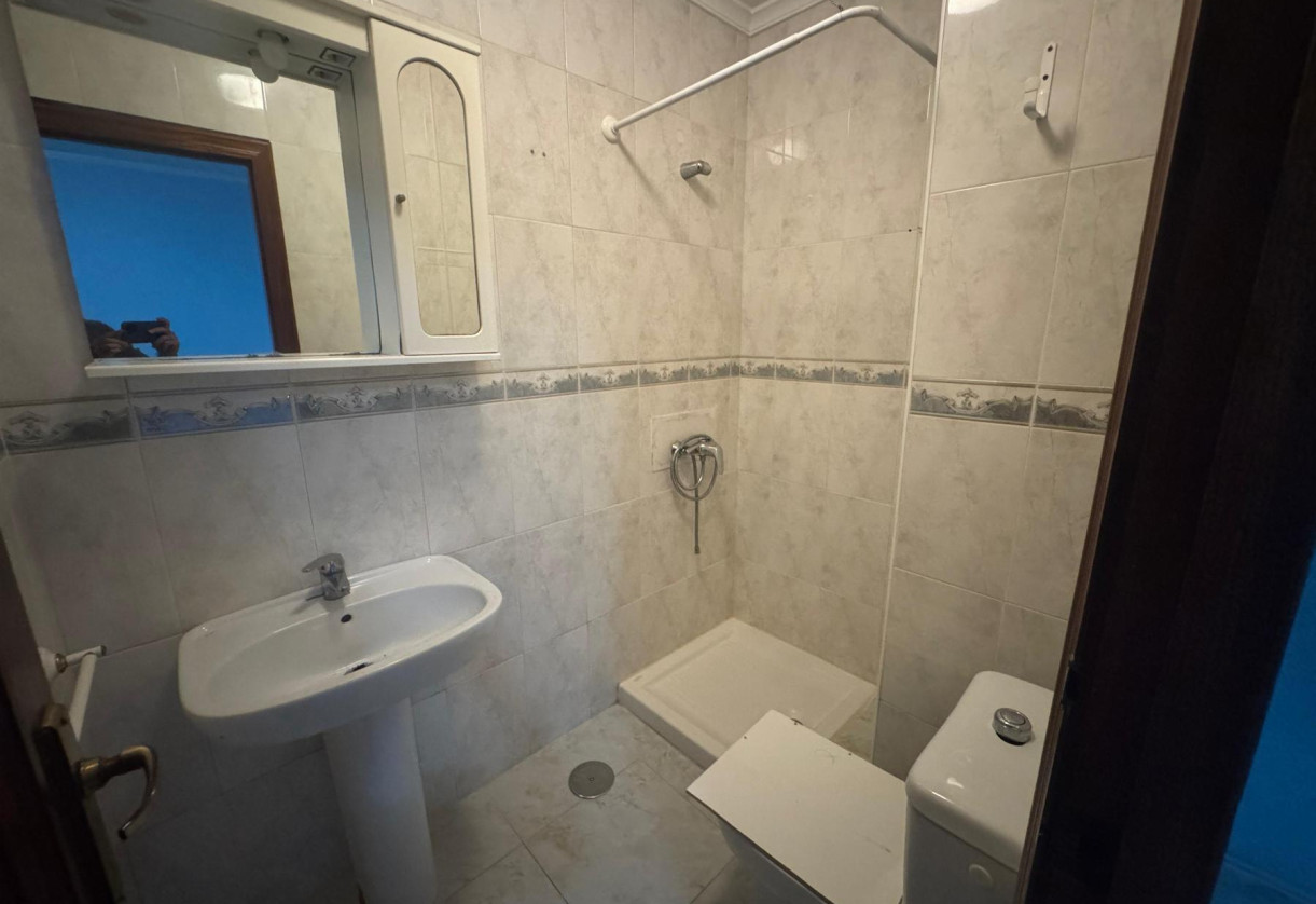 Reventa · APARTAMENTO · Torrevieja · Playa del Acequión