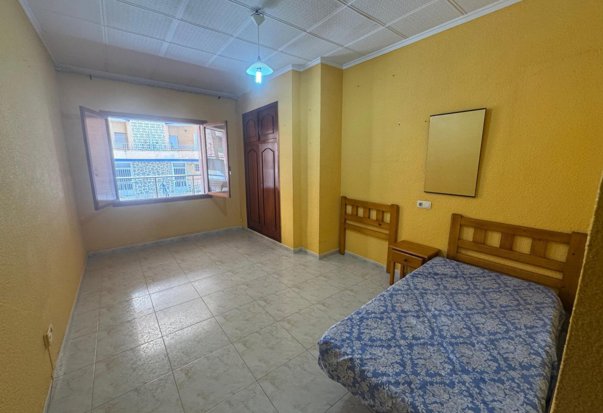 Reventa · APARTAMENTO · Torrevieja · Playa del Acequión