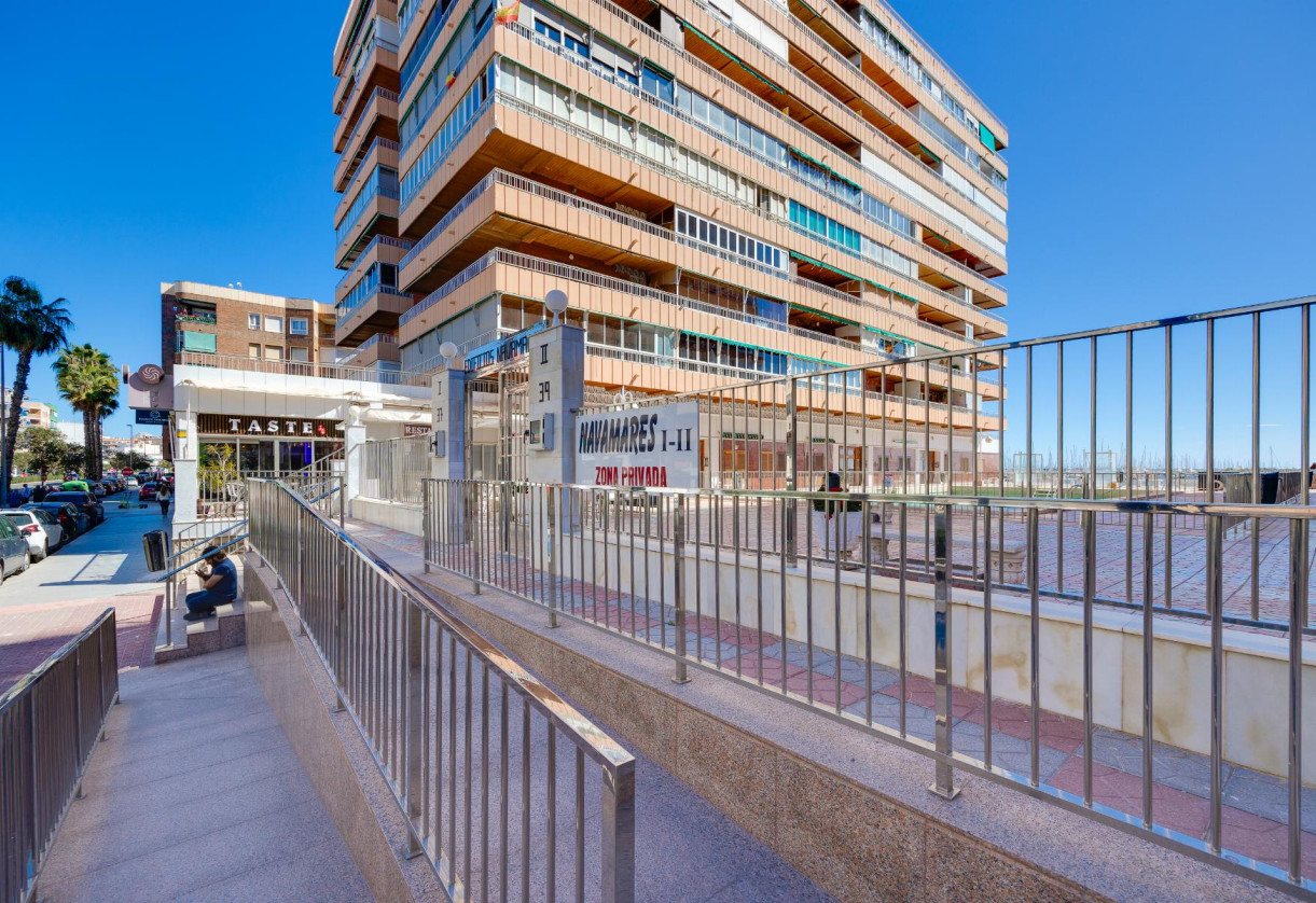 Reventa · APARTAMENTO · Torrevieja · Playa del Acequión