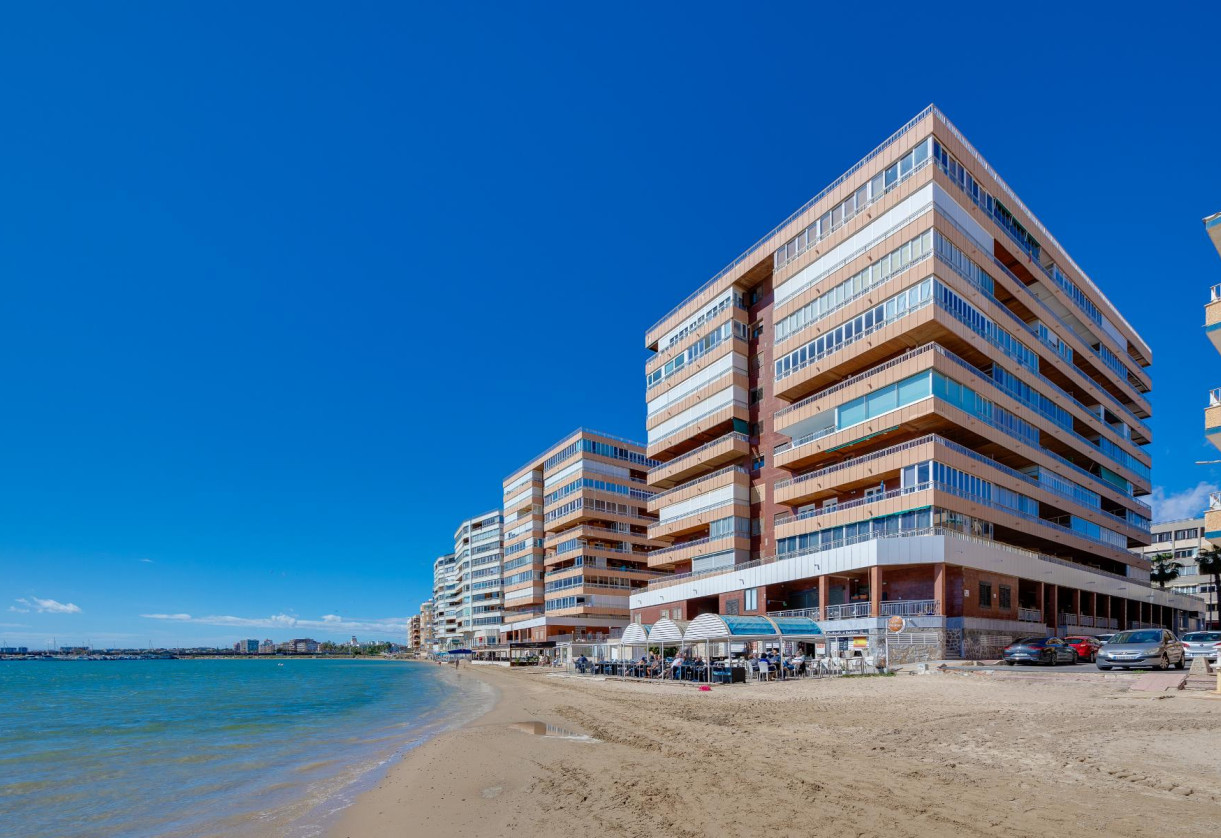 Reventa · APARTAMENTO · Torrevieja · Playa del Acequión