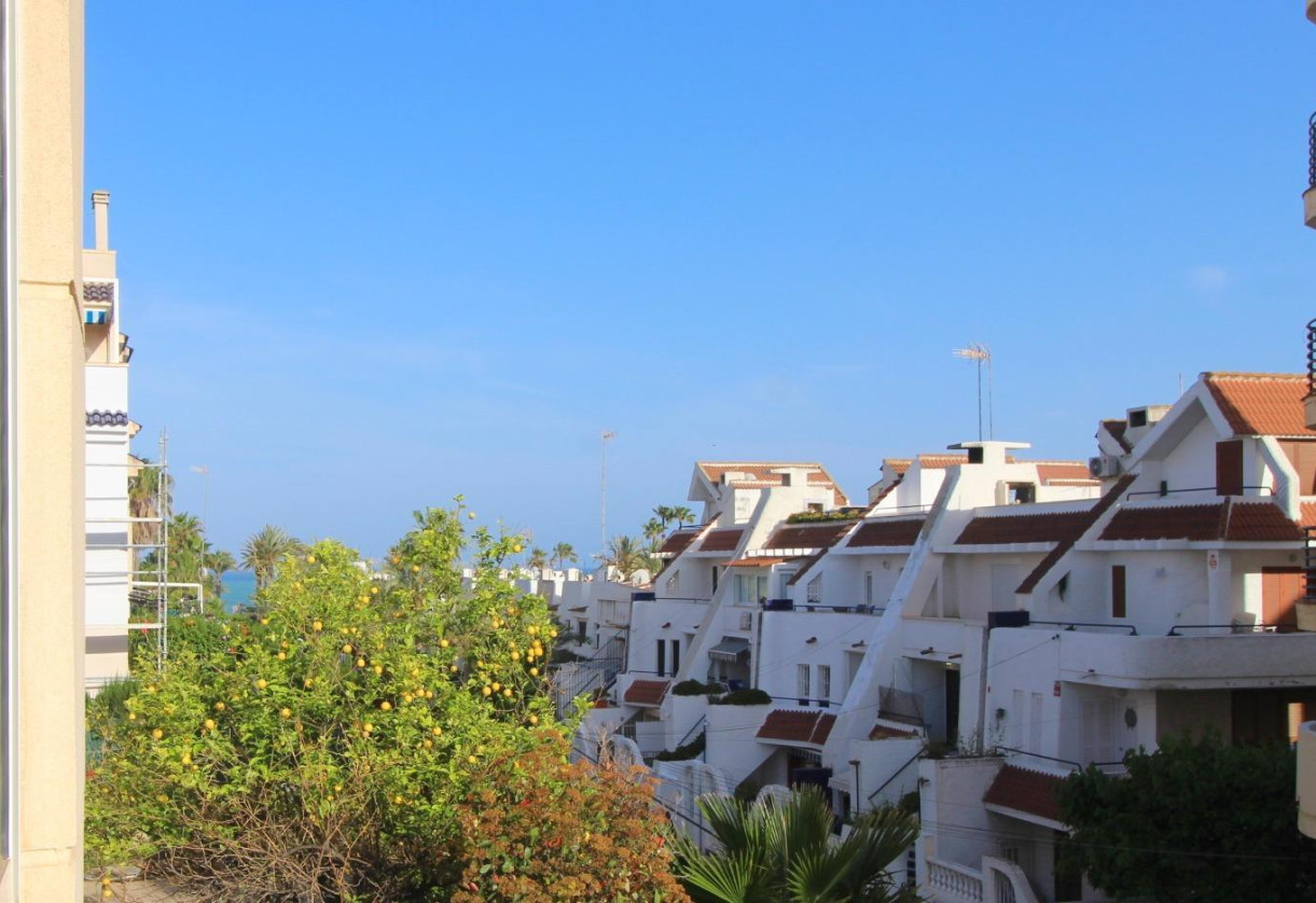 Reventa · APARTAMENTO · Torrevieja · La Veleta