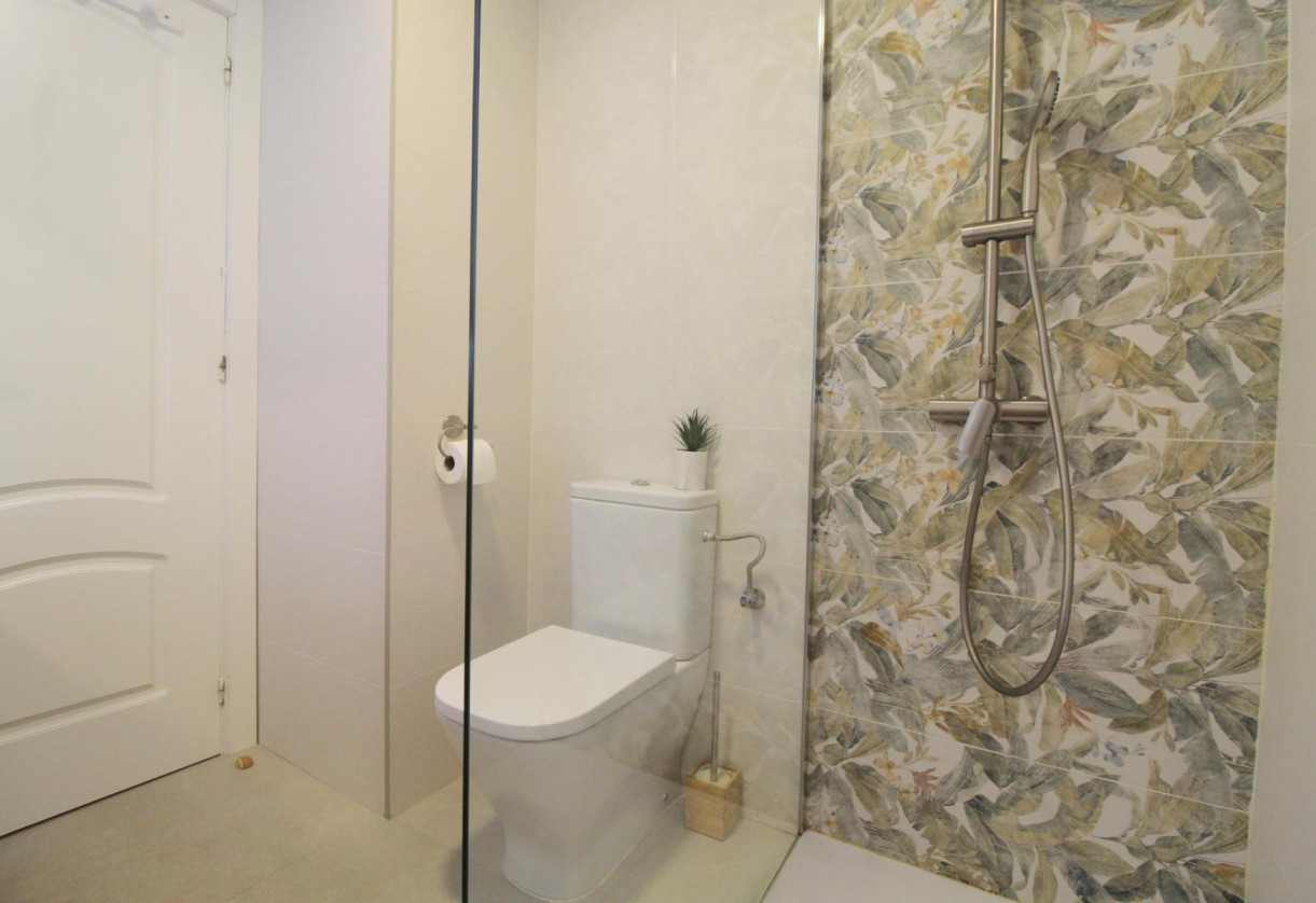 Reventa · APARTAMENTO · Torrevieja · La Veleta