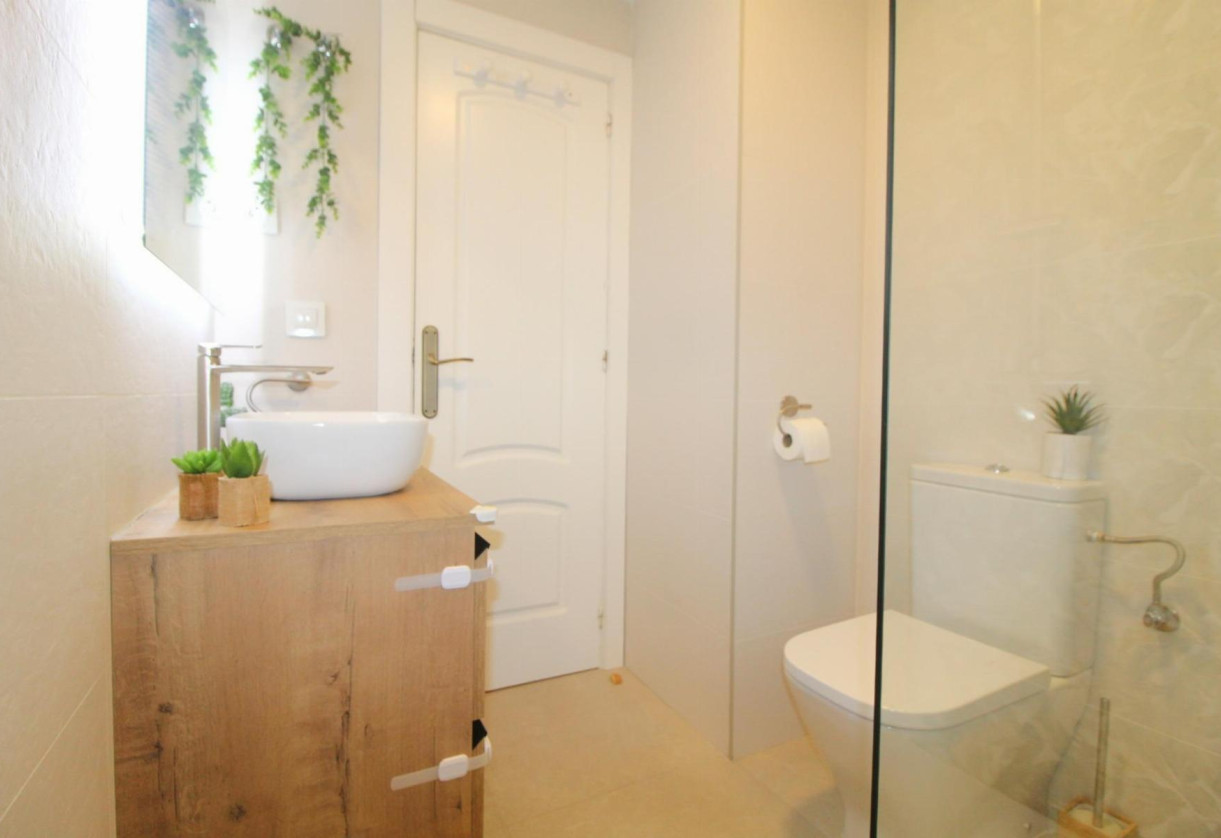 Reventa · APARTAMENTO · Torrevieja · La Veleta