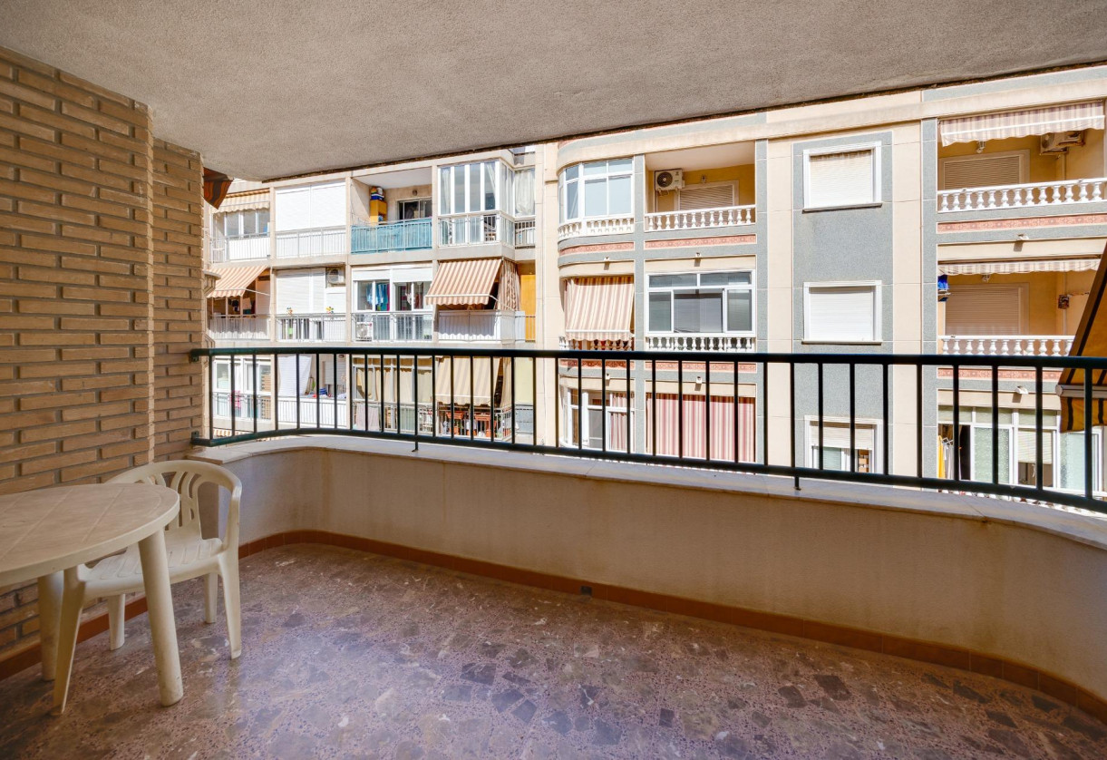Rynek wtórny · Apartment · Torrevieja · Playa del cura