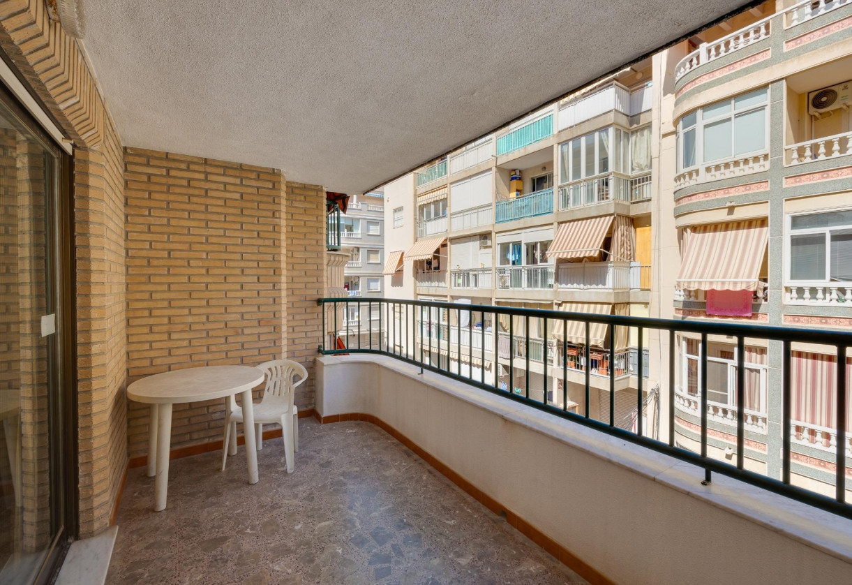 Rynek wtórny · Apartment · Torrevieja · Playa del cura