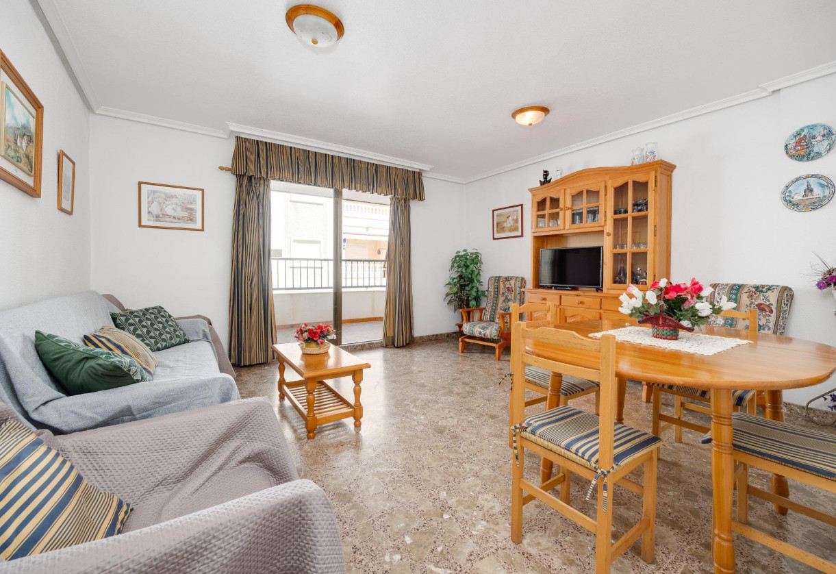 Rynek wtórny · Apartment · Torrevieja · Playa del cura