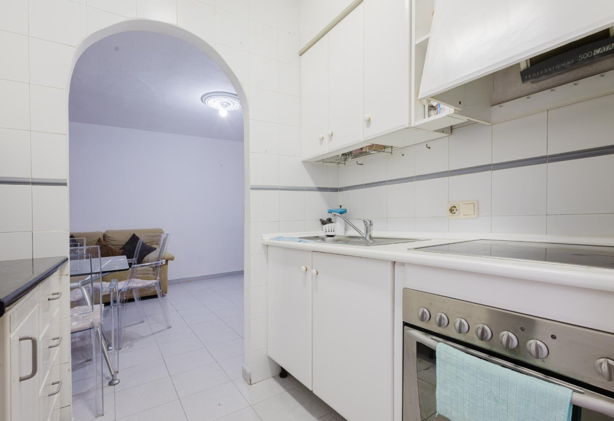 Rynek wtórny · APARTAMENTO · Torrevieja · Playa de La Acequion