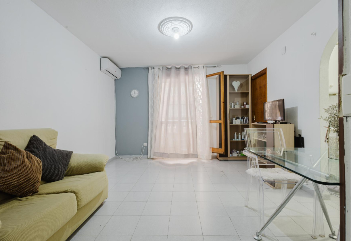 Rynek wtórny · APARTAMENTO · Torrevieja · Playa de La Acequion