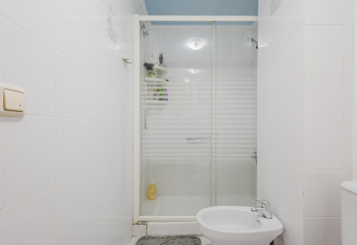 Rynek wtórny · APARTAMENTO · Torrevieja · Playa de La Acequion