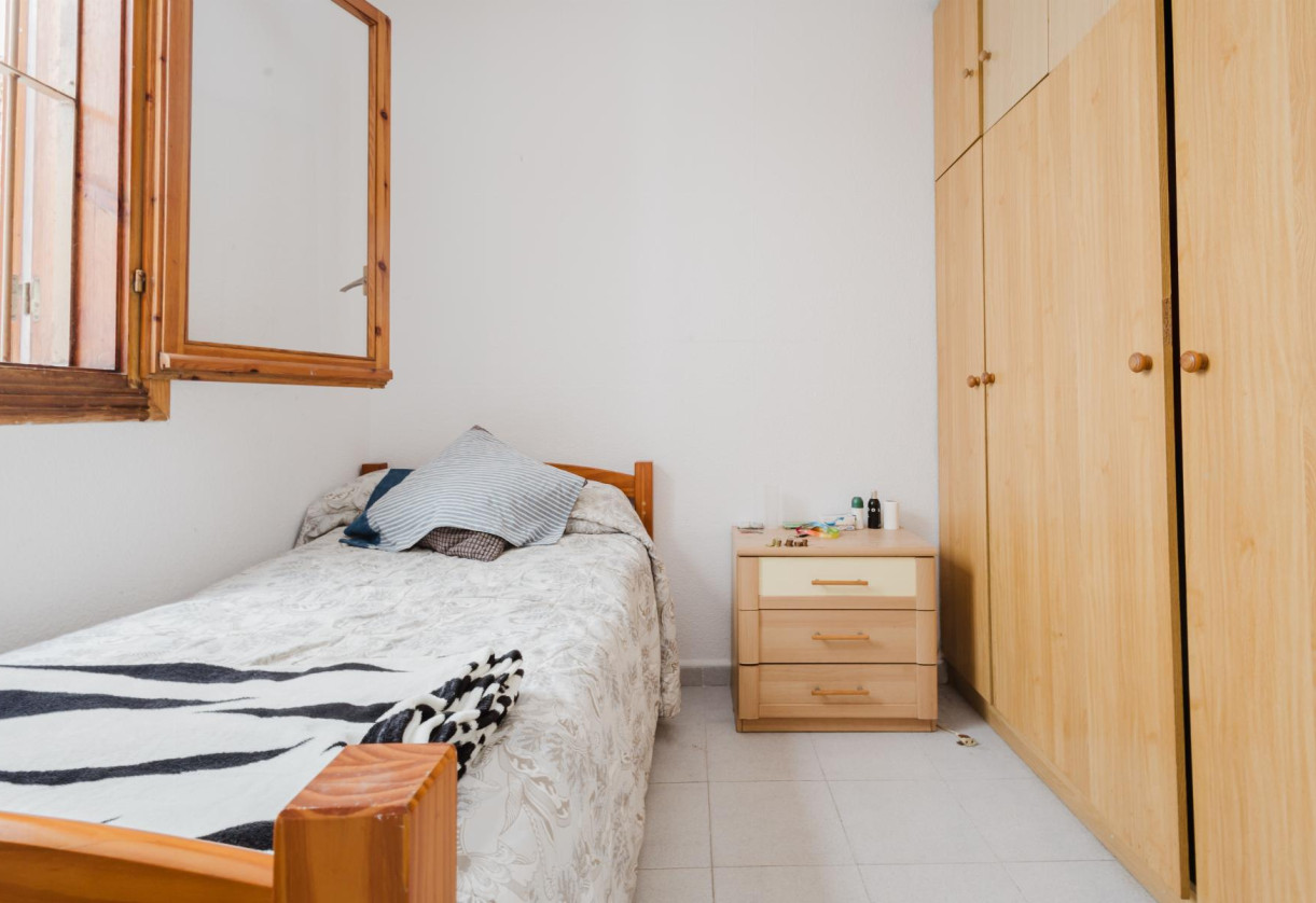 Rynek wtórny · APARTAMENTO · Torrevieja · Playa de La Acequion