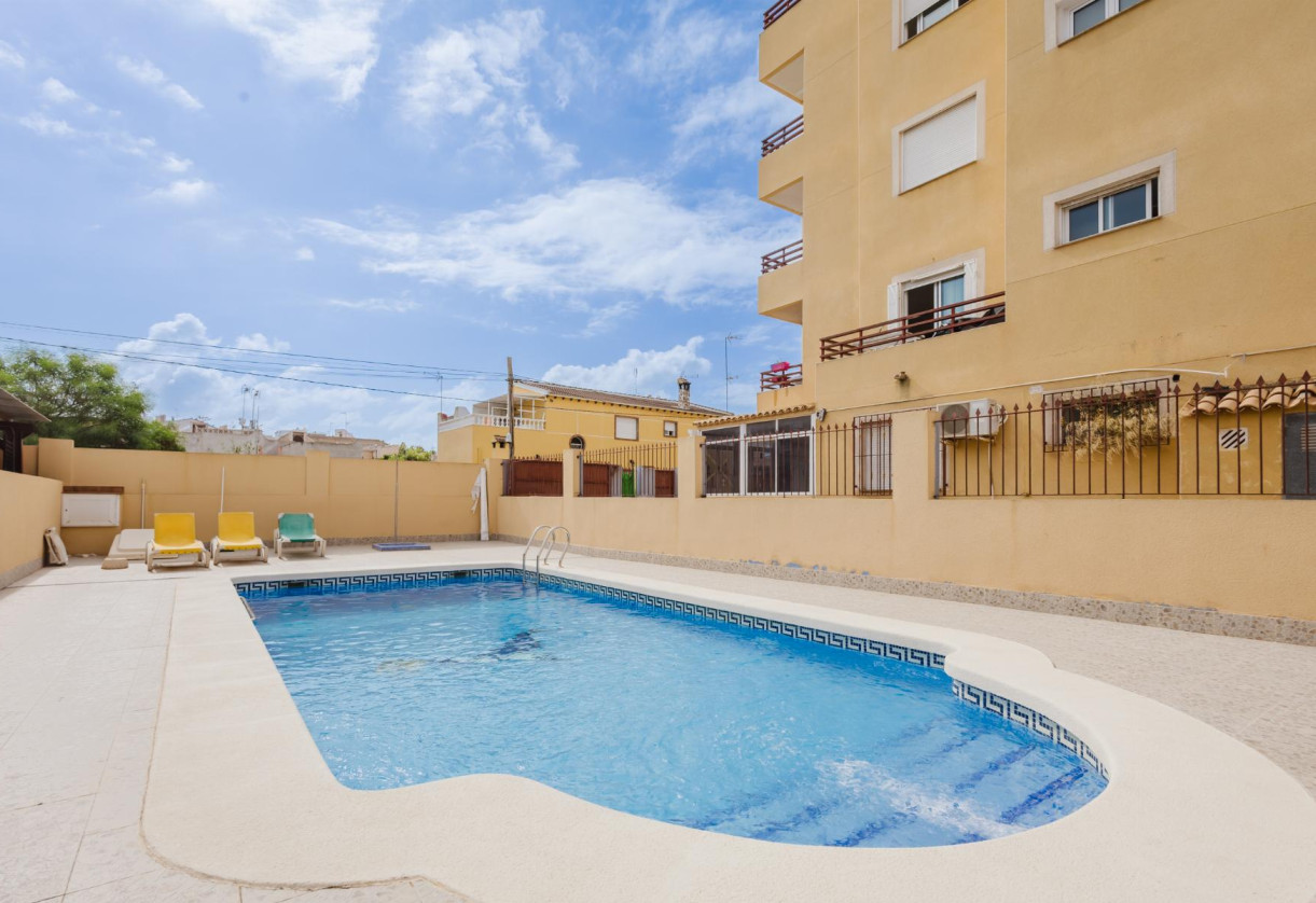 Rynek wtórny · APARTAMENTO · Torrevieja · Centro