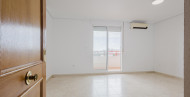 Rynek wtórny · APARTAMENTO · Torrevieja · Centro