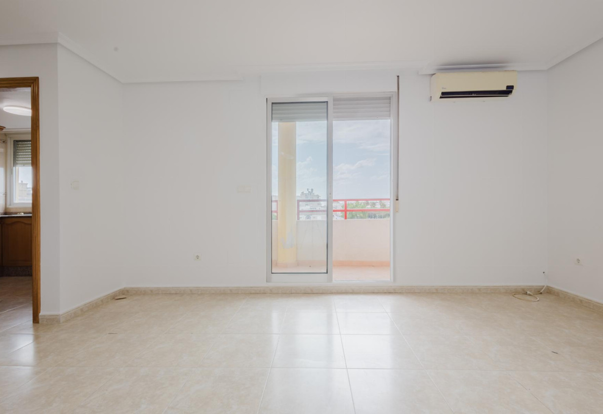 Rynek wtórny · APARTAMENTO · Torrevieja · Centro