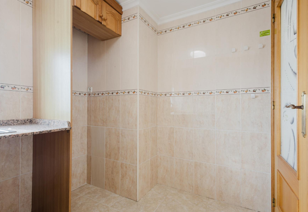 Rynek wtórny · APARTAMENTO · Torrevieja · Centro