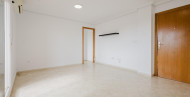 Rynek wtórny · APARTAMENTO · Torrevieja · Centro