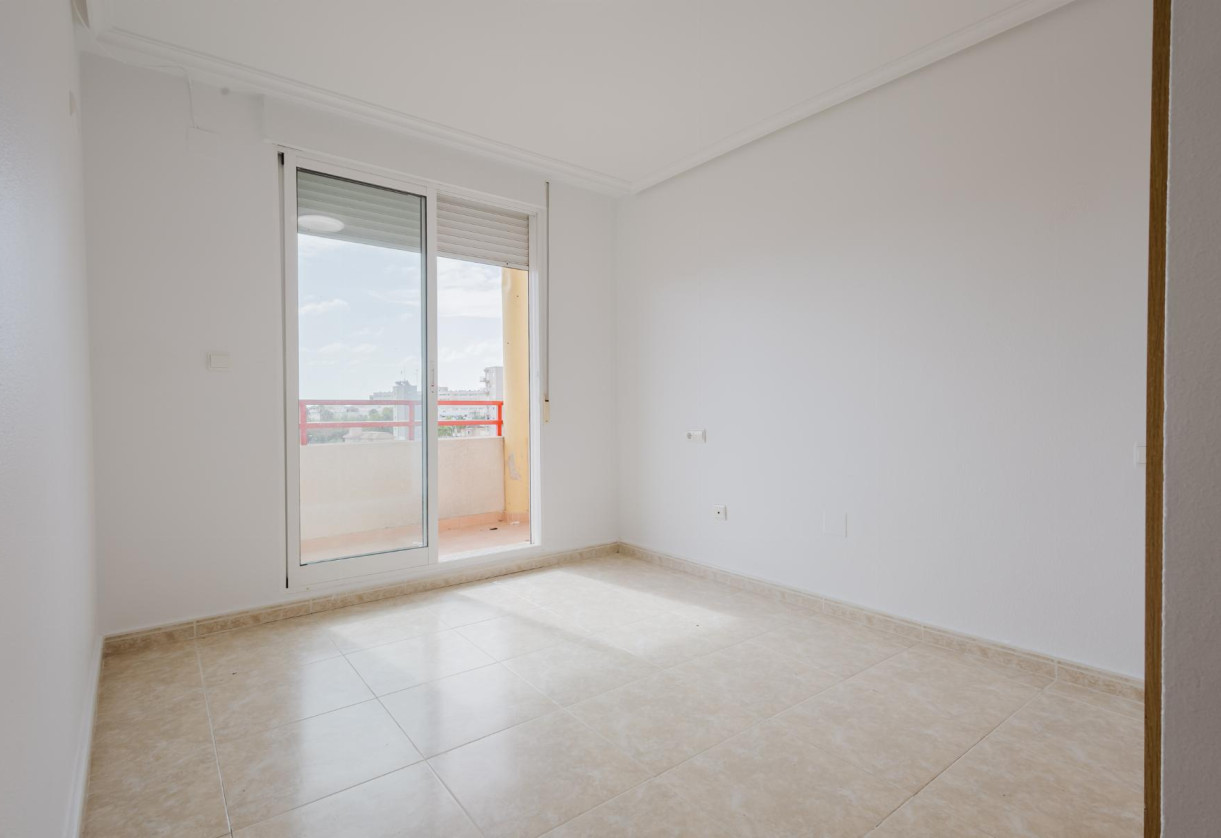 Rynek wtórny · APARTAMENTO · Torrevieja · Centro