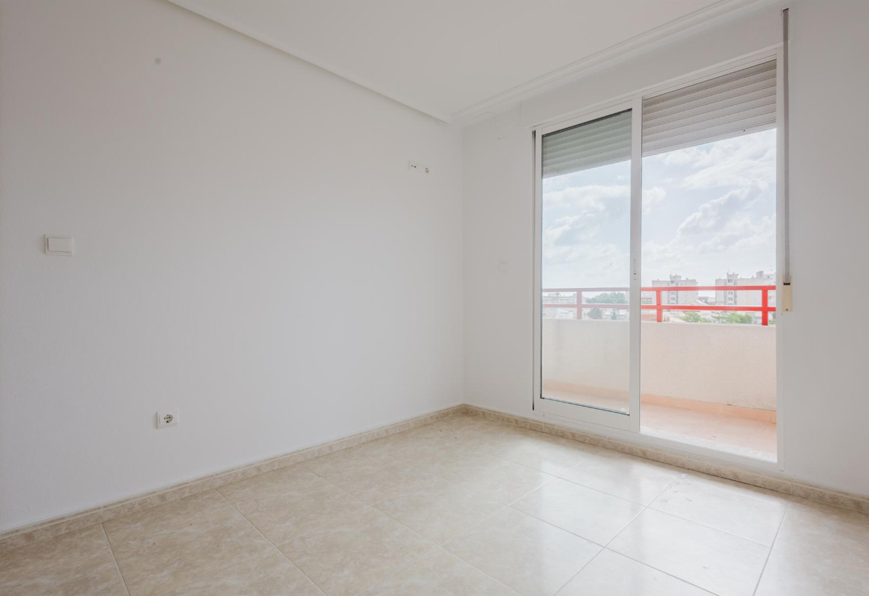 Rynek wtórny · APARTAMENTO · Torrevieja · Centro