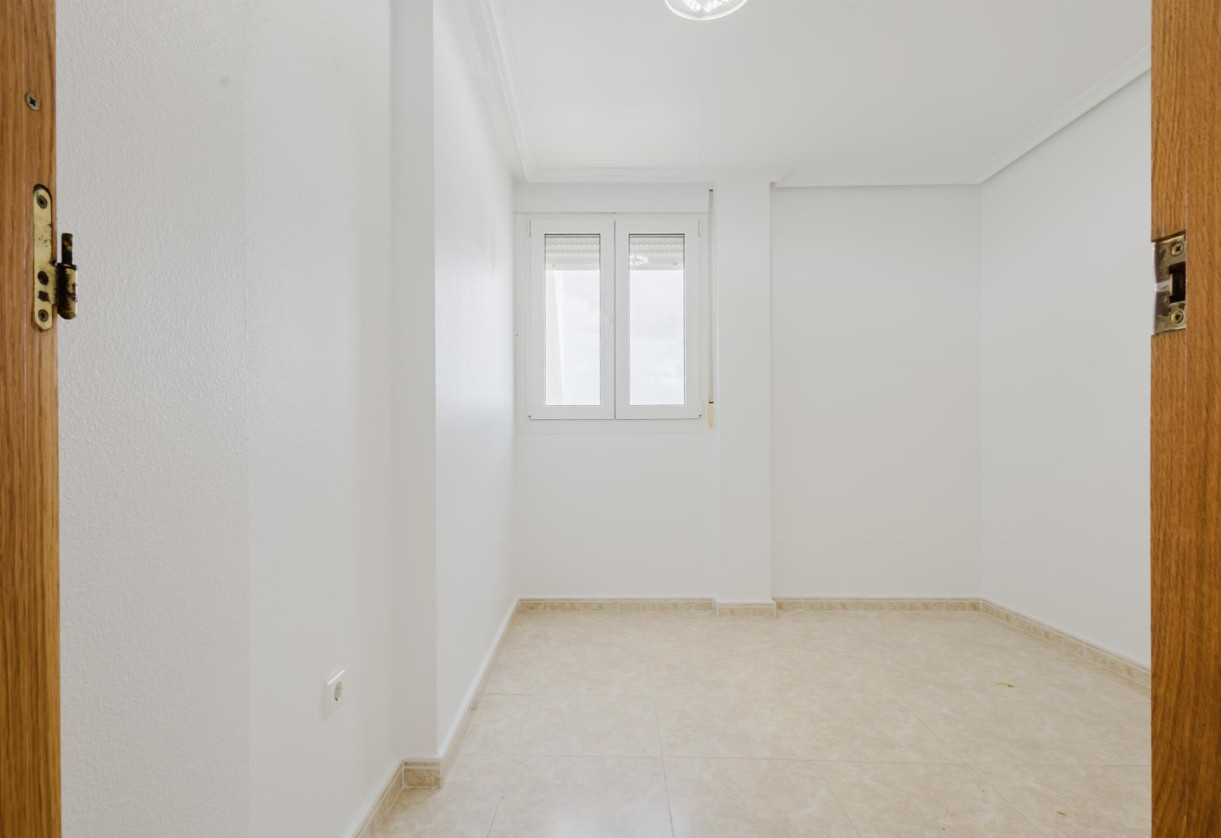 Rynek wtórny · APARTAMENTO · Torrevieja · Centro
