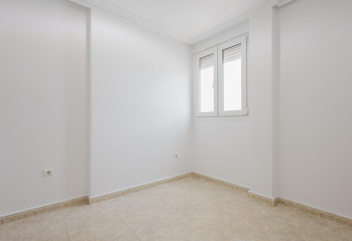 Rynek wtórny · APARTAMENTO · Torrevieja · Centro