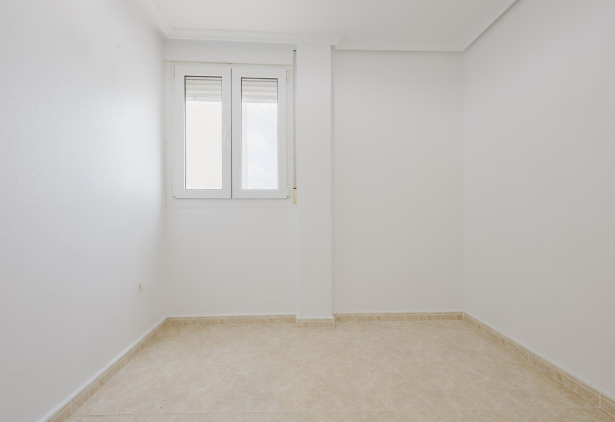 Rynek wtórny · APARTAMENTO · Torrevieja · Centro