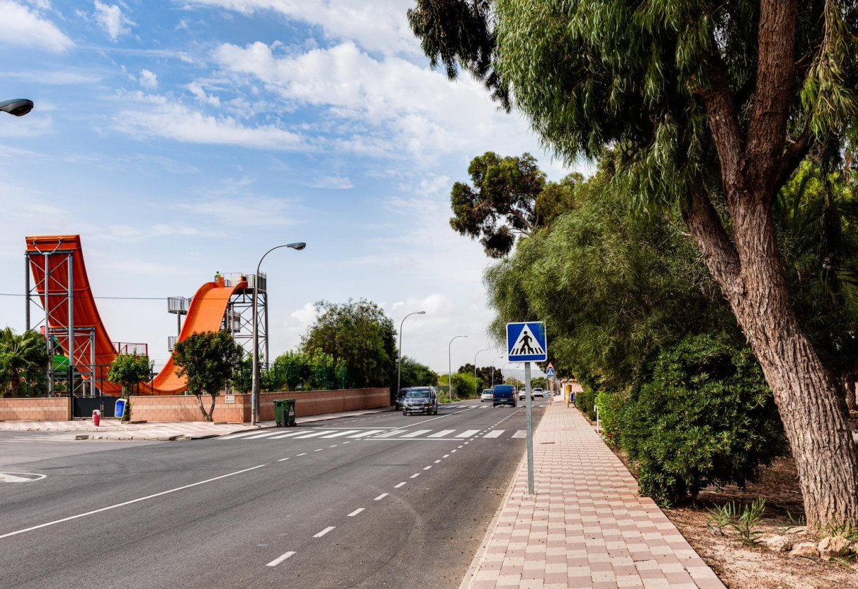 Resale · Bungalow · Torrevieja · El chaparral