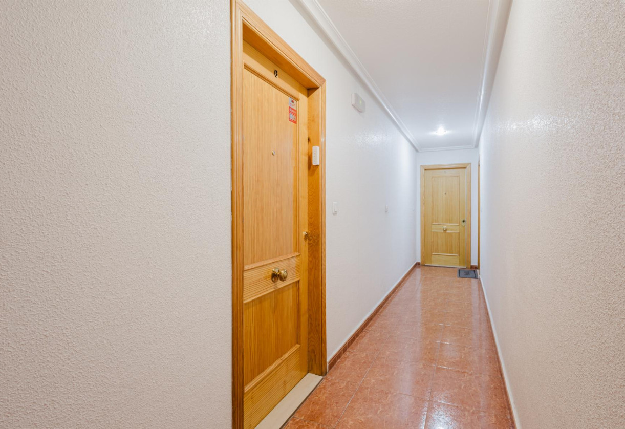 Rynek wtórny · APARTAMENTO · Torrevieja · Centro
