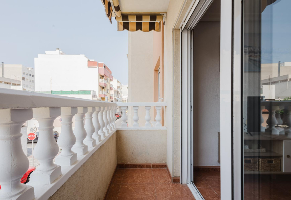 Rynek wtórny · APARTAMENTO · Torrevieja · Centro