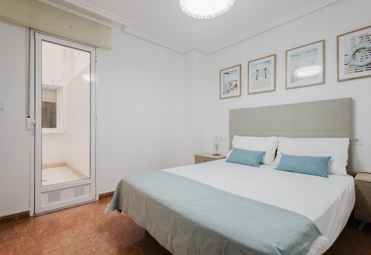 Rynek wtórny · APARTAMENTO · Torrevieja · Centro