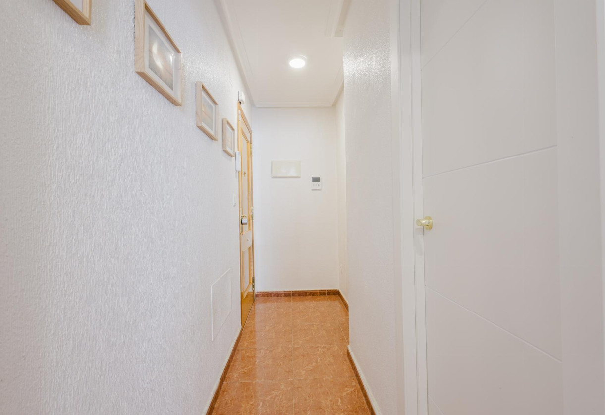 Rynek wtórny · APARTAMENTO · Torrevieja · Centro