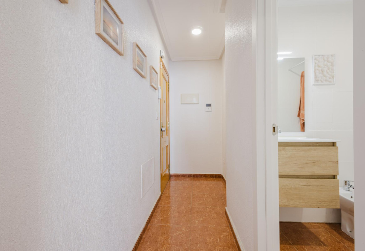 Rynek wtórny · APARTAMENTO · Torrevieja · Centro