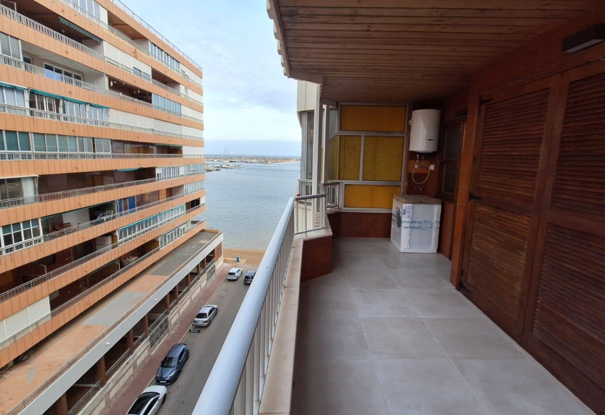 Rynek wtórny · APARTAMENTO · Torrevieja · Playa del Acequión