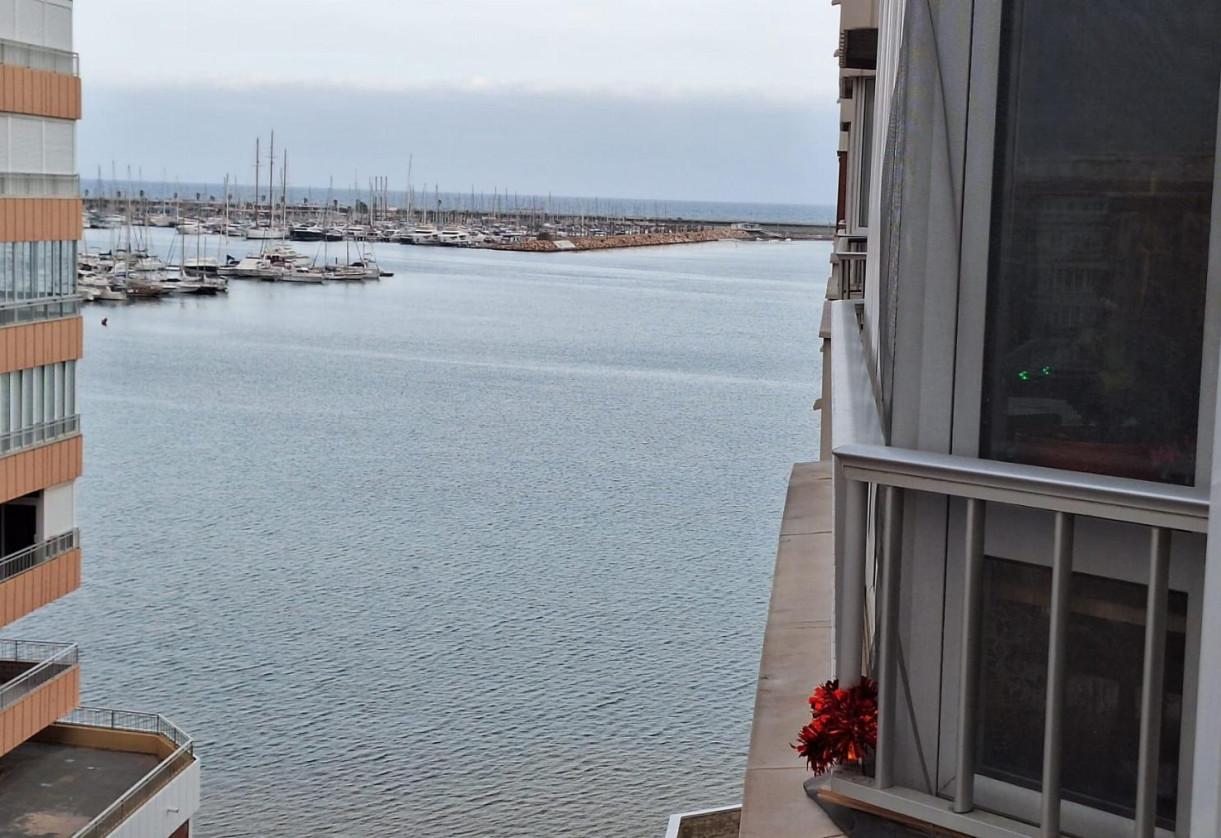 Rynek wtórny · APARTAMENTO · Torrevieja · Playa del Acequión
