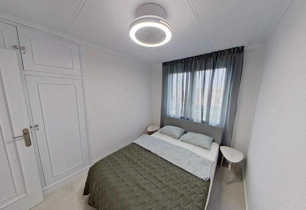 Rynek wtórny · APARTAMENTO · Torrevieja · Playa del Acequión