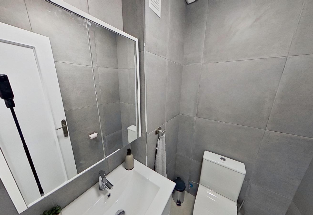 Rynek wtórny · APARTAMENTO · Torrevieja · Playa del Acequión