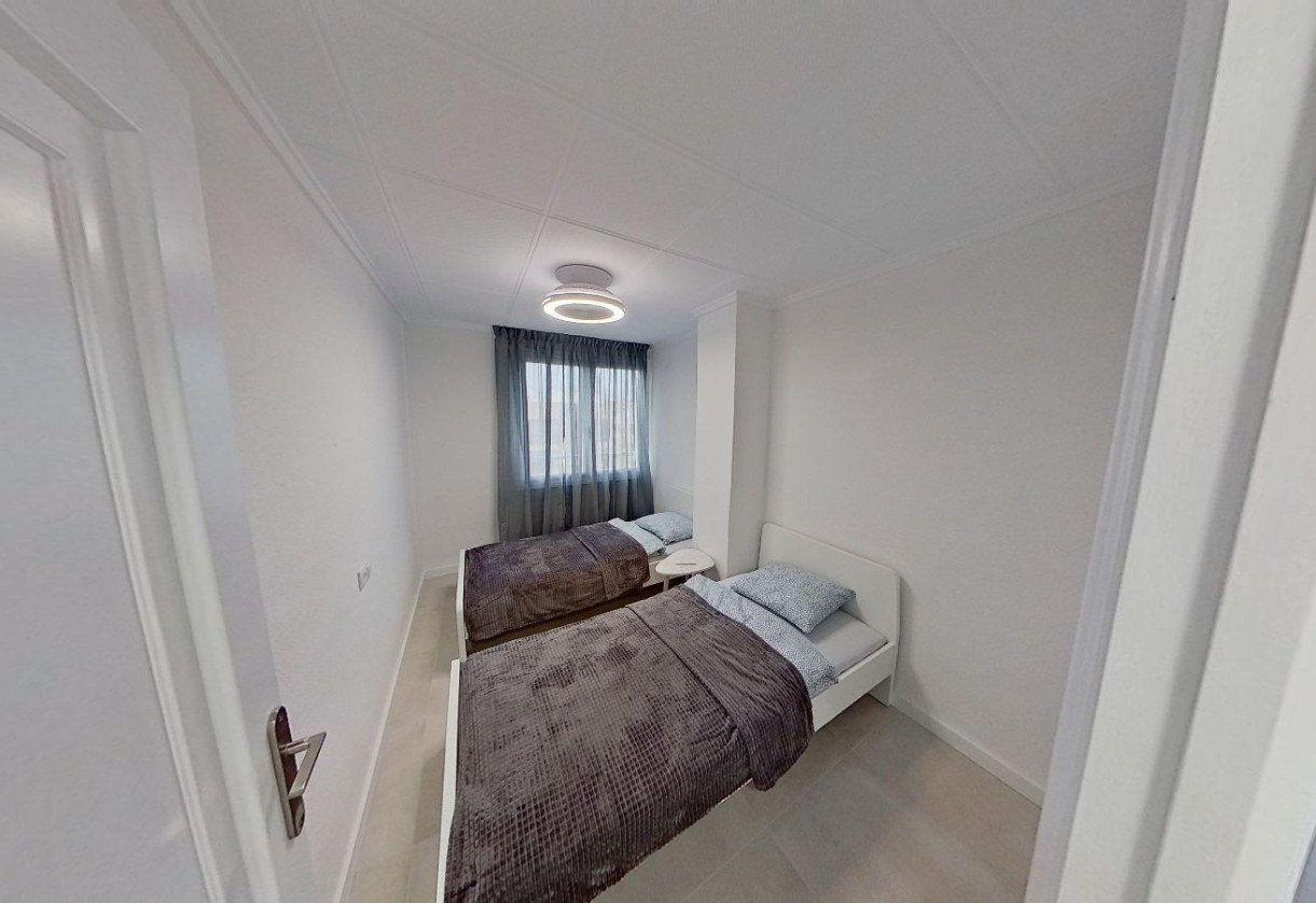 Rynek wtórny · APARTAMENTO · Torrevieja · Playa del Acequión
