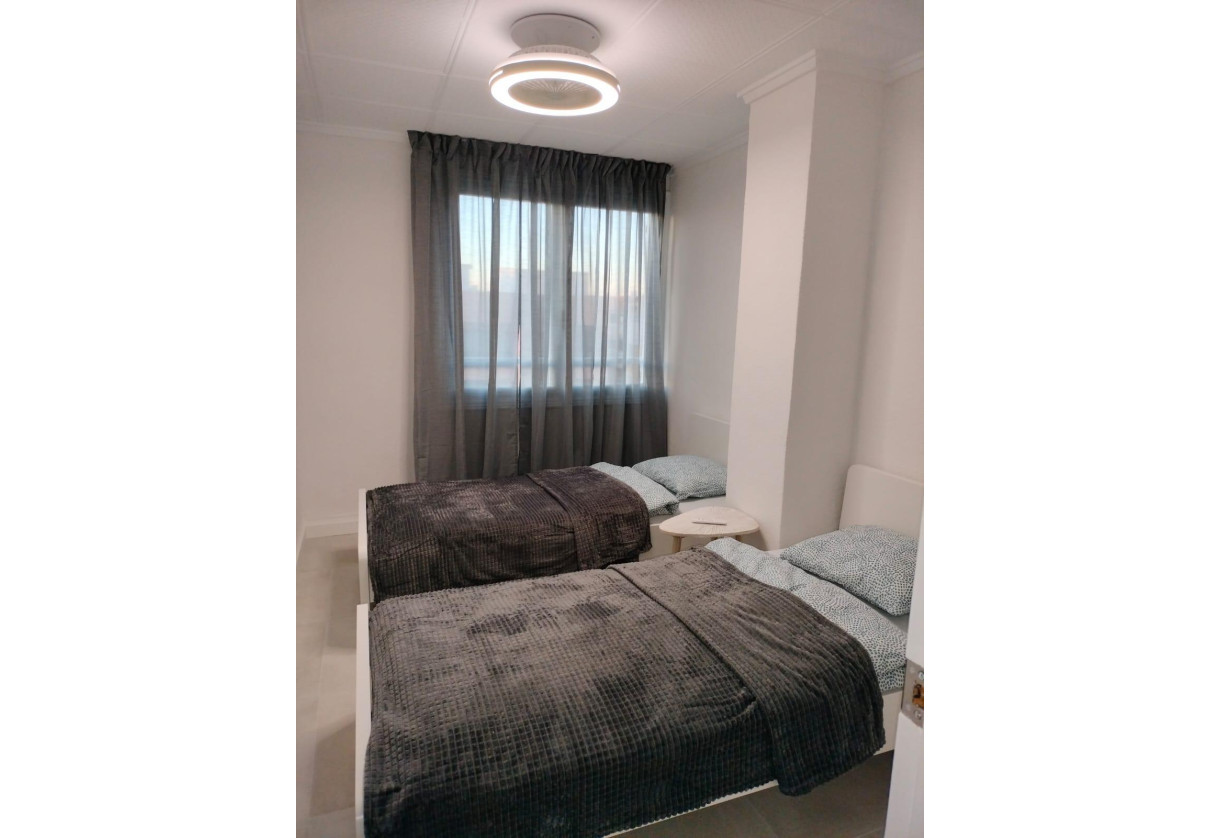Rynek wtórny · APARTAMENTO · Torrevieja · Playa del Acequión