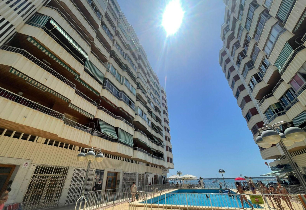 Rynek wtórny · APARTAMENTO · Torrevieja · Playa del Acequión