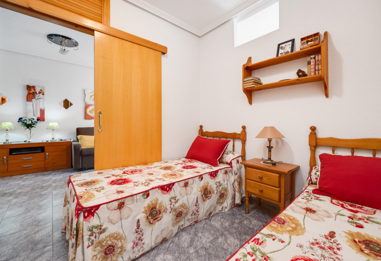 Resale · Apartment · Torrevieja · Playa del cura