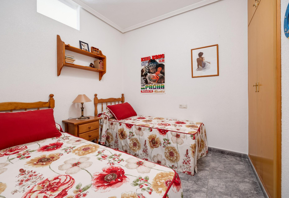 Resale · Apartment · Torrevieja · Playa del cura