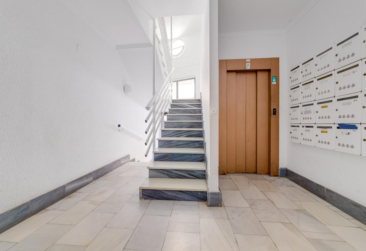 Resale · Apartment · Torrevieja · Playa del cura