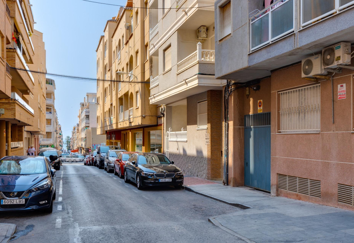 Resale · Apartment · Torrevieja · Playa del cura