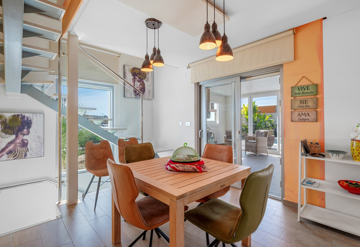 Resale · Villa · Benijofar