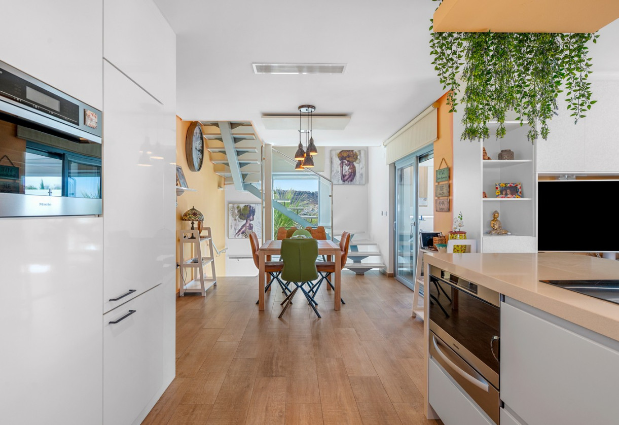 Resale · Villa · Benijofar