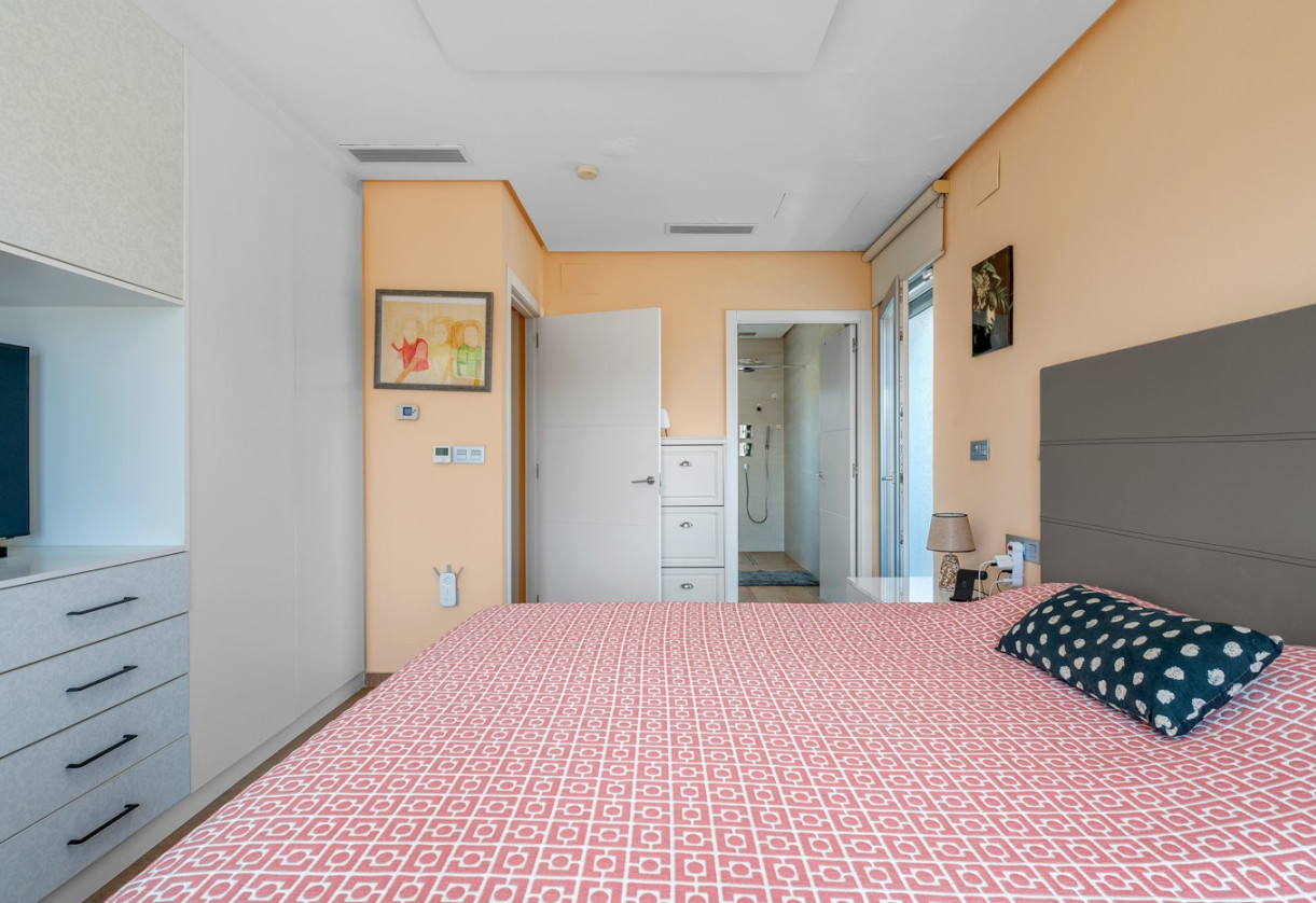 Resale · Villa · Benijofar